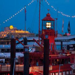 Buchkalender »Hamburg«, 300x300 mm, Mai